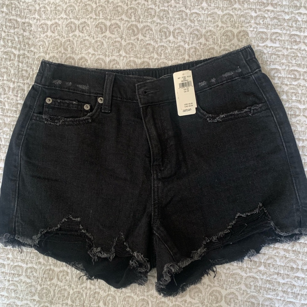 American Eagle Women's Black Distressed Denim Shorts